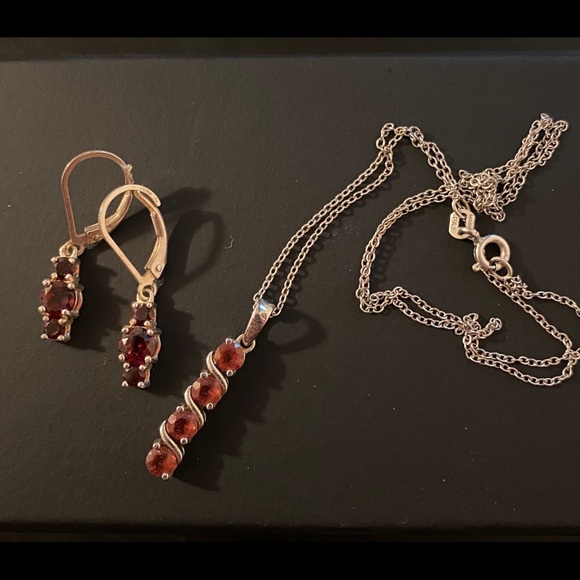 Jewelry - Ruby necklace and earring set
